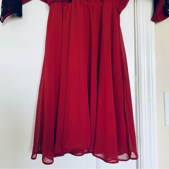 ASOS Deep Red & Black Lace Fit & Flare V-Neck Christmas Party Dress | Size: 6/S - Picture 6 of 11